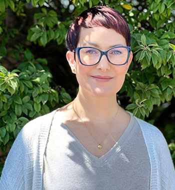 Audrey Sayes, LMSW therapist headshot at Silver Linings Counseling