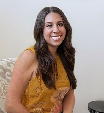 Laura Ray, LMSW therapist headshot at Silver Linings Counseling